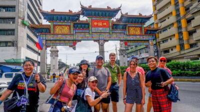 Manila: Sightseeing and Food Walking Tour with Tastings