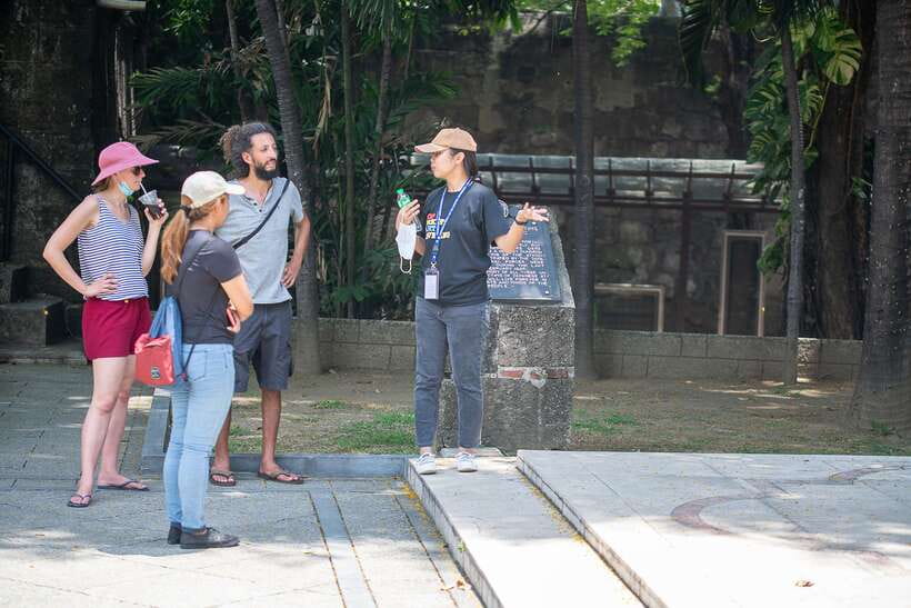 Manila: Sightseeing and Food Walking Tour with Tastings - Riding local transport toward Intramuros