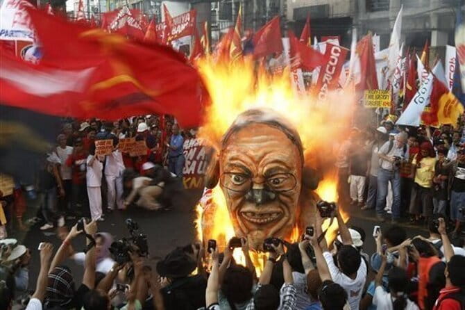 Manila Social and Political Walk - A different way to read Manila