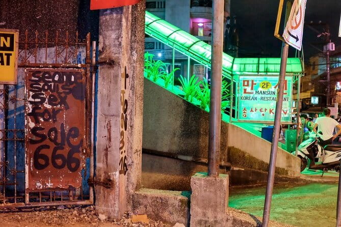 Manila Social and Political Walk - Poblacion, where old and new Manila meet