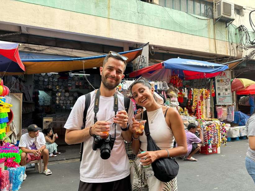 Manila Street Food and Drinks with Tuktuk Experience - Why the guide makes a difference