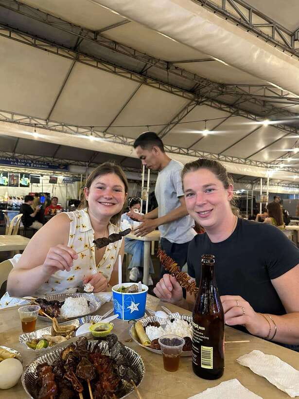 Manila Street food and Night Market Tour - Ilaya Street in Divisoria: shopping streets and quick snacks