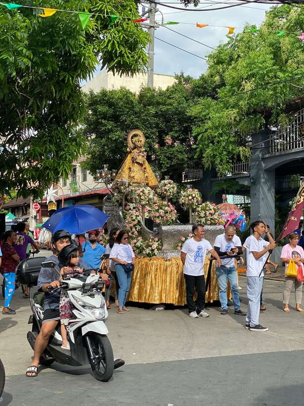Manila: Taste and See Authenticity - Tuk tuk travel and the city from street level