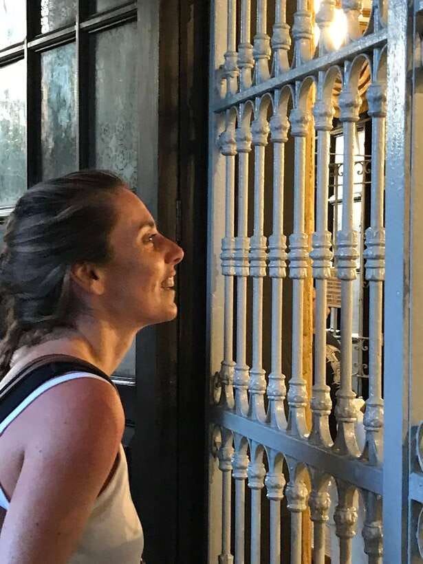 Manila: Taste and See Authenticity - Plaza Hugo and the first 20 minutes on foot