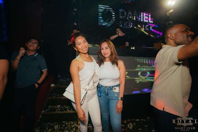 Manila Ultimate Nightlife Pub Crawl - The rooftop bar and the best pause in the route