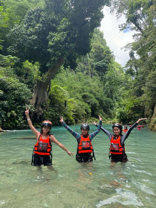Oslob Whale Shark Swimming & Kawasan Falls Canyoneering - Transport, timing, and the real cost of the day
