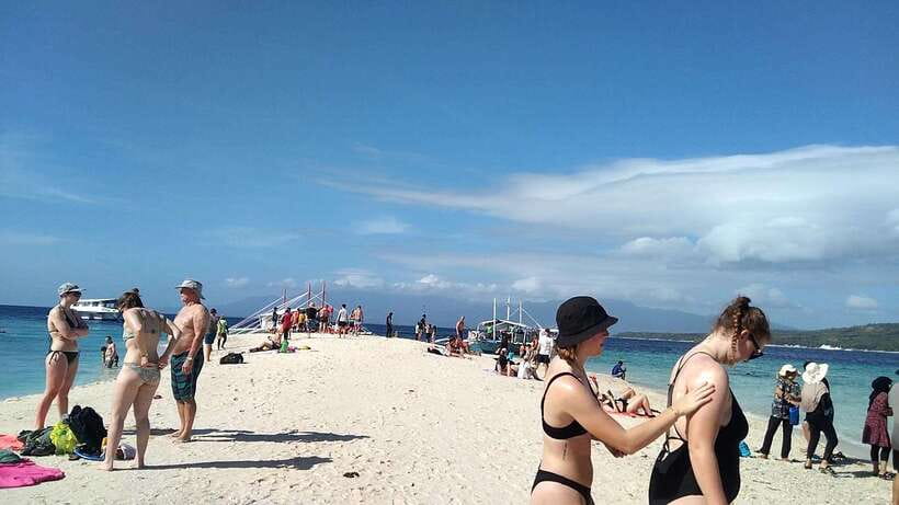 Oslob: Whaleshark Swimming, Tumalog Falls & Sumilon Island - The three-hour road to Oslob