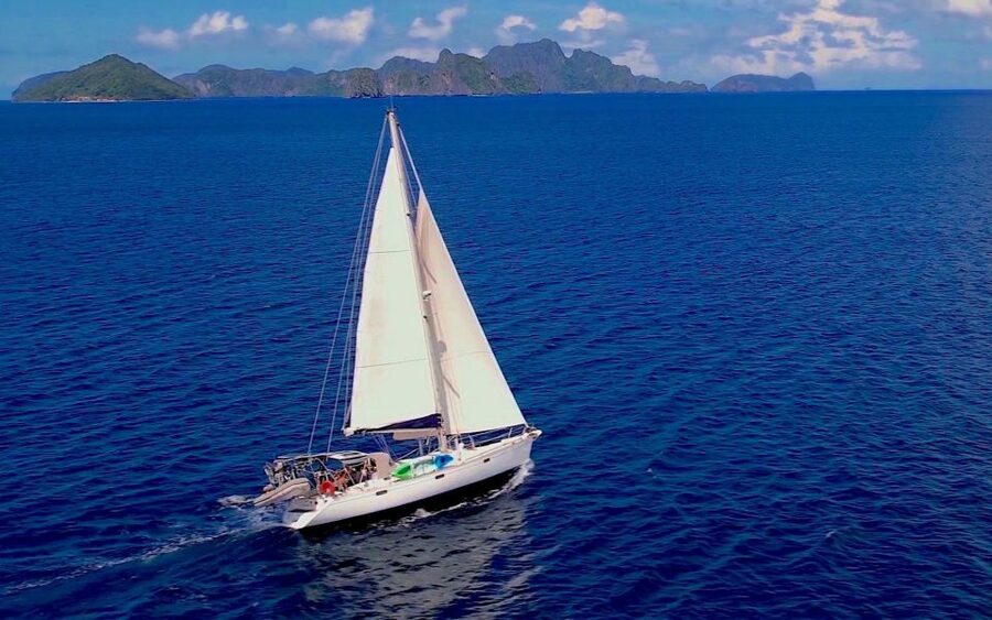 Palawan: Private Sailing Yacht Cruise in El Nido - The two-hour return and sunset over El Nido