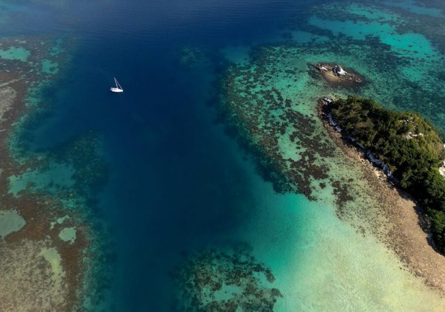 Palawan: Private Sailing Yacht Cruise in El Nido - Sylvain as skipper, guide, and cook