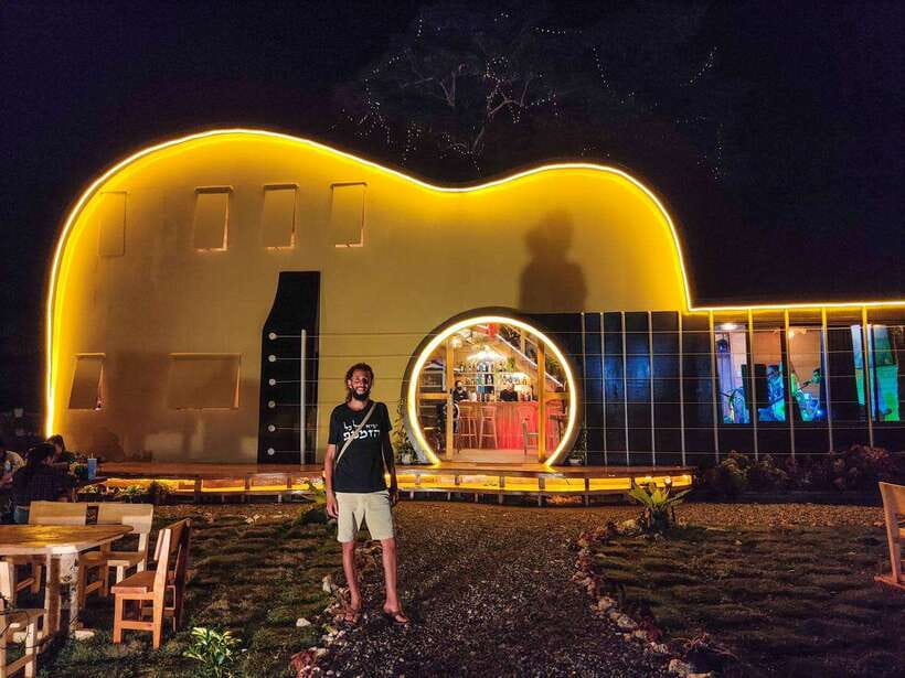 Panglao Bohol Island: Alona Beach Pub Crawl with Drinks - What the $17 price really covers