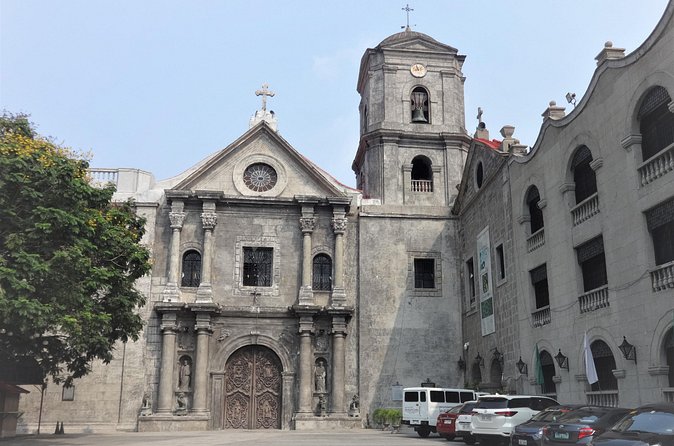 Private Half-Day Makati (Old Manila) with Intramuros - A calesa ride into Binondo Chinatown