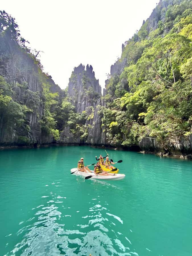 Private tour of the highlights of El Nido - Cadlao Lagoon and calm water