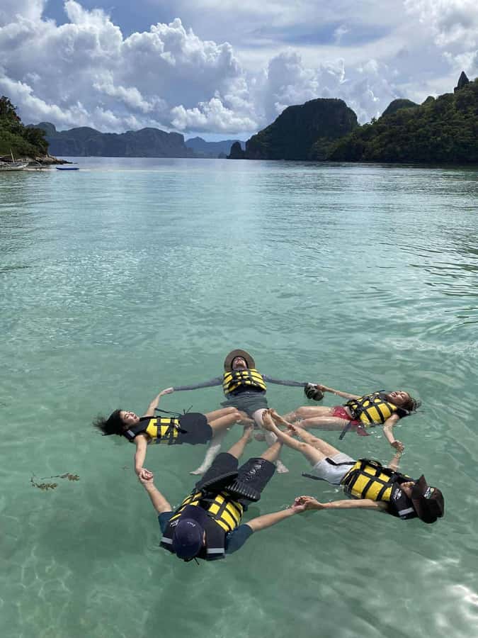 Private tour of the highlights of El Nido - Lunch with Filipino flavors on the boat