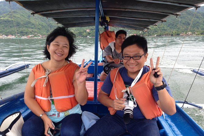 Private Tour: Tagaytay Midlands & Taal Volcano Boat Ride - The Manila drive and private vehicle tradeoff