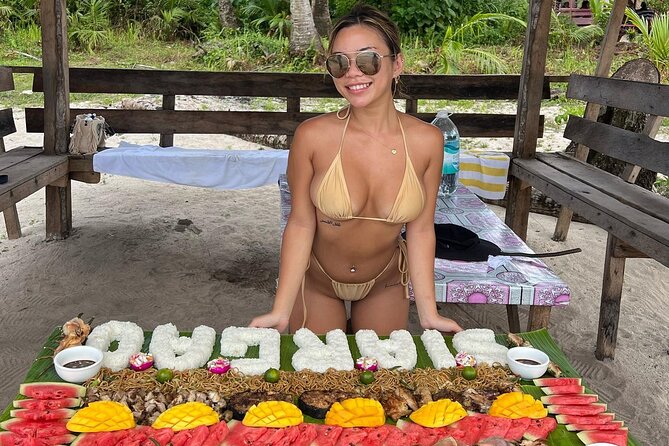 Private Tri Island Hopping & Boodle Fight Lunch in Siargao Island - The friendly guide factor