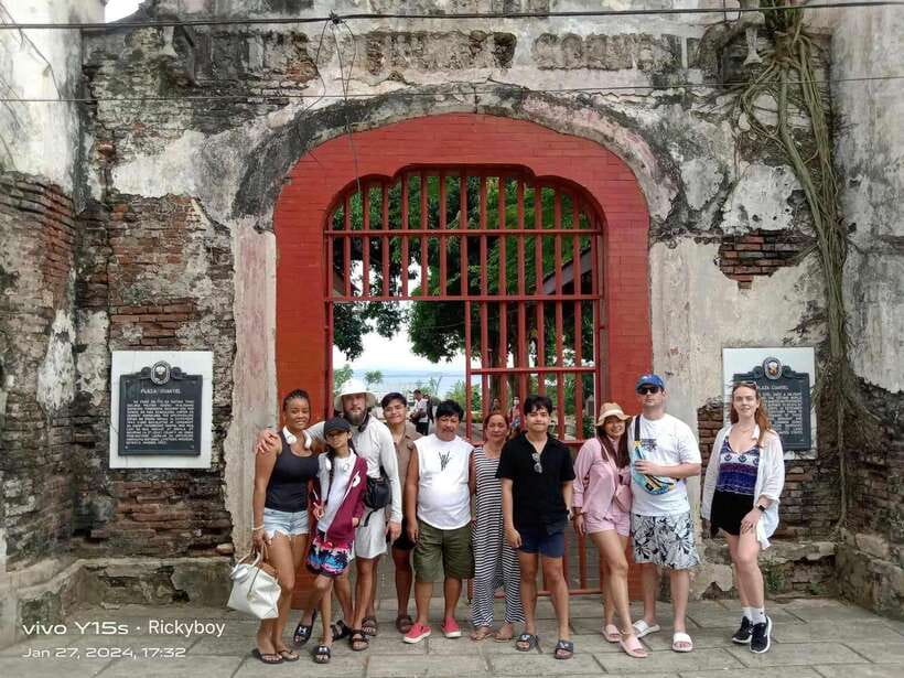 Puerto Princesa; Half day City tour - Choosing a souvenir with local flavor