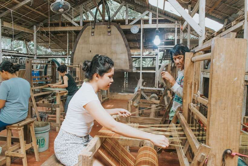 Puerto Princesa: Half-Day City Tour with Optional Massage - What the guides add to the experience