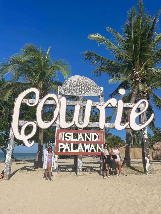 Puerto Princesa: Honda Bay Tour with Lunch - Luli Island and its flag-lined sandbar