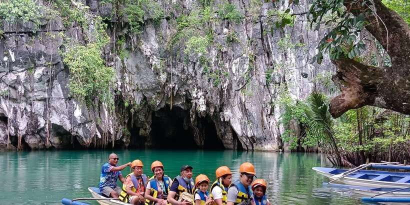 Puerto Princesa Underground River Tour in Palawan - Lunch at Cacaoyan Restaurant or Gusto Grill