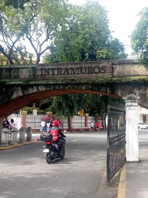 Revolutionary Tour of Manila - The guide makes or breaks a history tour