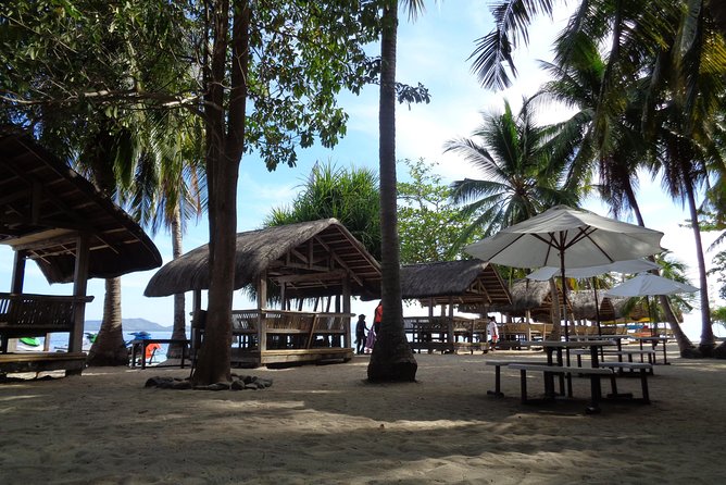 Shore excursion: Puerto Princesa Island Hopping Tour - What the lunch and guide service add