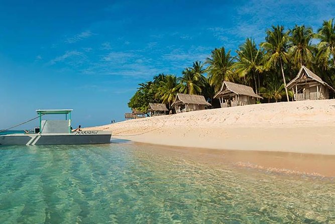 Siargao Island Hopping & land Tour - Naked Island: sand, sea, and very little shade