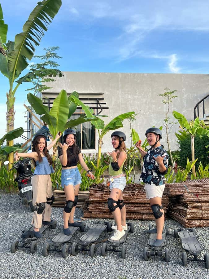 Siargao : Morning 1 Hour Guided Electric Skate Experience - Electric power and Siargao’s scenery