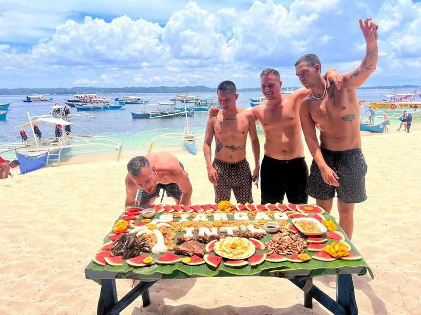 SIARGAO: PRIVATE ISLAND HOPPING GUYAM, DAKU AND NAKED ISLAND - Starting in General Luna with a private pickup