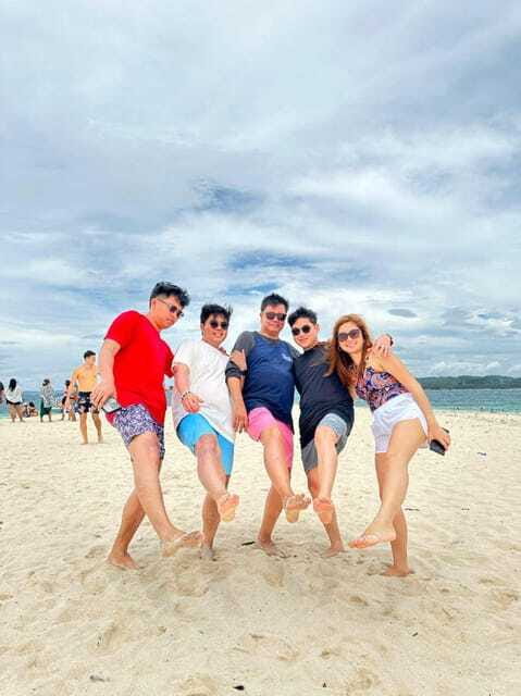 SIARGAO: PRIVATE ISLAND HOPPING GUYAM, DAKU AND NAKED ISLAND - What the $270 private price really covers