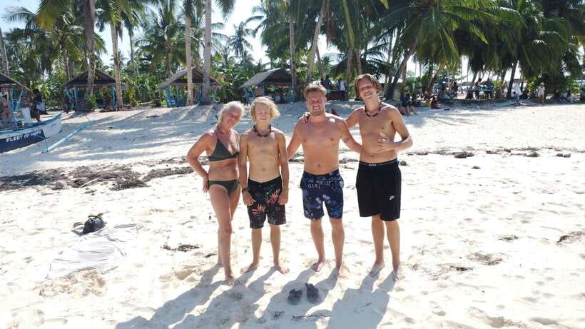 Siargao:Tri Island Hopping Naked Island, Daku, Guyam w/Lunch - A seven-hour island day from General Luna