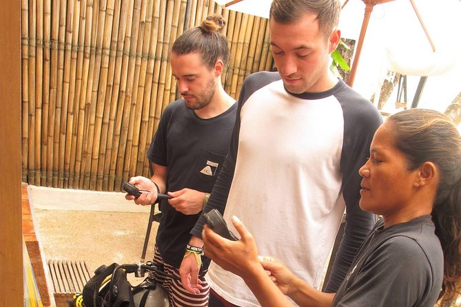 WaterColors - PADI Scuba Diver Certification in Boracay - Day one: theory before the first underwater session